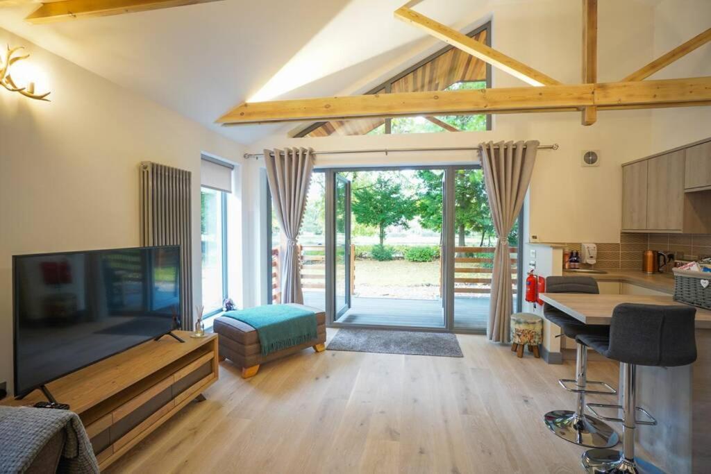 Wee Ness Lodge Inverness Exterior photo